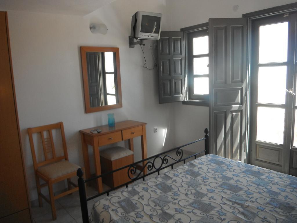 Dagris Villa Studios Kamari  Ruang foto